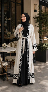 صورة عميلة